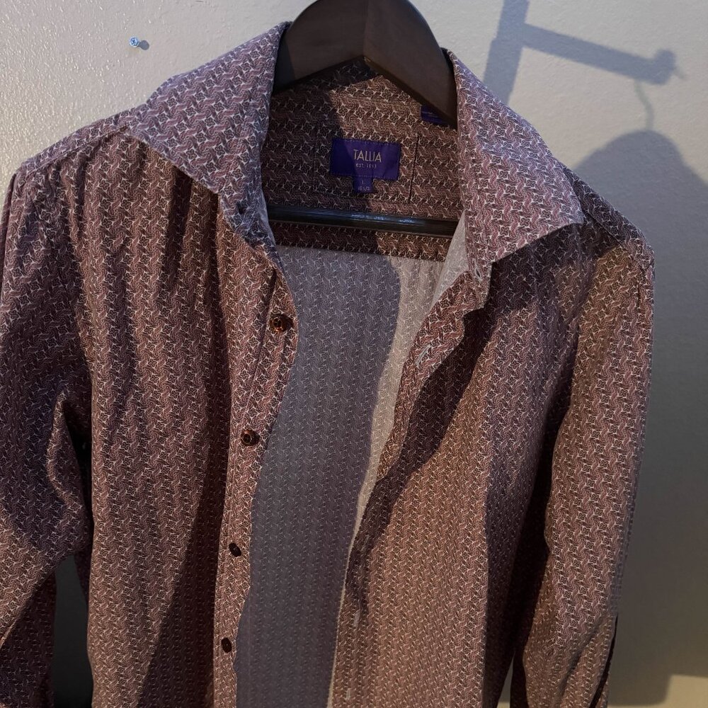 Talia Spiral Pattern Red Button Down Men's Large